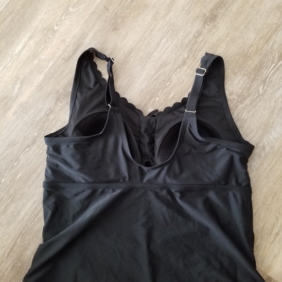 NWOT Kona Sol Black Scallop Edge One Piece Swimsuit Size 22 - Picture 5 of 7